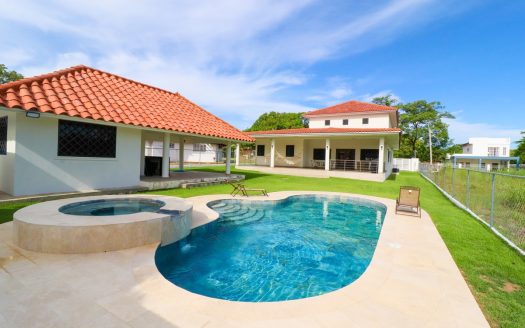 Coronado Panama coastal real estate listing photo 1