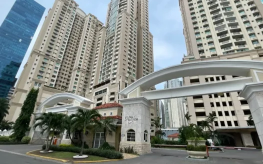 Luxury 3-Bedroom Apartment with Amenities in Punta Pacifica