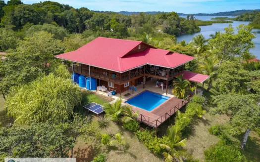 Turnkey Island Compound – Ideal for Family or Investment