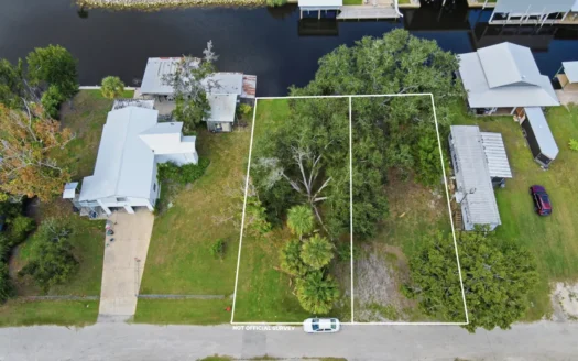 .27 Acre Canal Front Lot available in Suwannee, FL