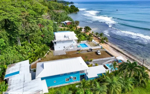 Large Family Compound / Upscale Vacation Rental, BDT, Panama