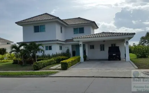 Luxury Home for Sale in Bijao, Panama