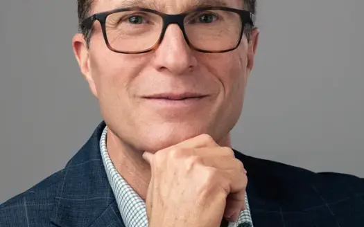 agent profile picture for Peter McPhail on coastal properties website