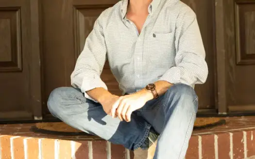 agent profile picture for Austin Adler on coastal properties website