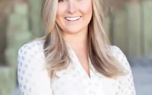 agent profile picture for Samantha Polk on coastal properties website