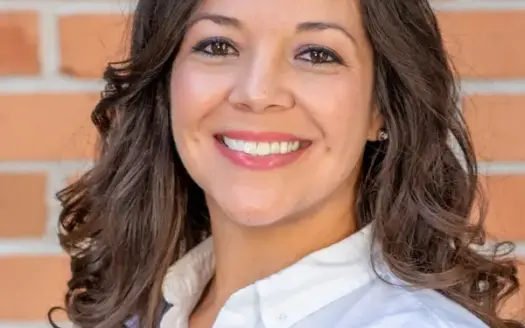 agent profile picture for Gabriela Bonville on coastal properties website