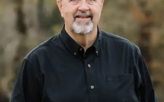 agent profile picture for Jeff Raines on coastal properties website