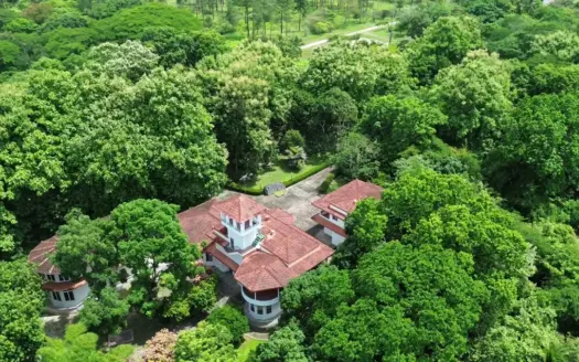 Private Estate with 3 Homes in Santa Clara, Coclé