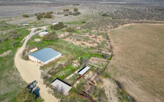 Sonora Texas horse real estate listing photo 1