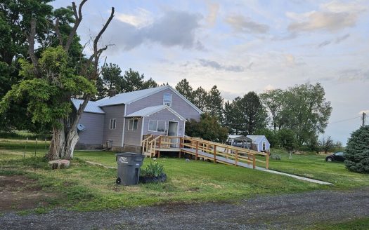 Soap Lake Washington horse real estate listing photo 1