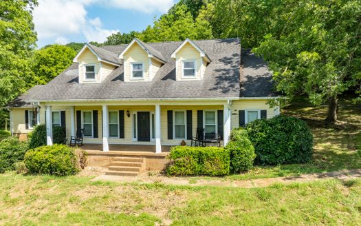 Hampshire Tennessee horse real estate listing photo 1