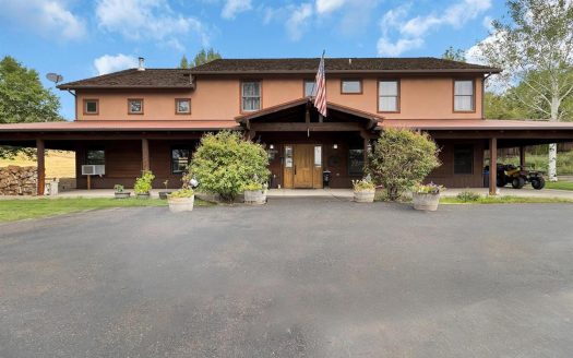 Silt Colorado horse real estate listing photo 1