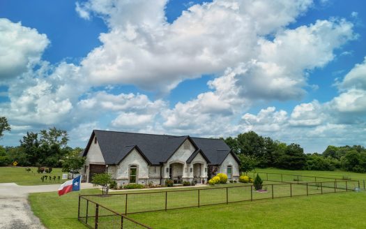 Avery Texas horse real estate listing photo 1