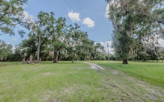 Fort White Florida horse real estate listing photo 1