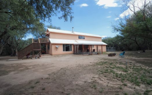 Saint David Arizona horse real estate listing photo 1