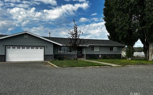 Alturas California horse real estate listing photo 1