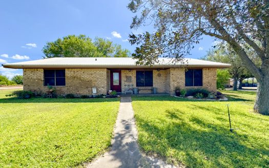 George West Texas horse real estate listing photo 1