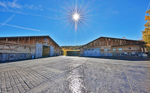 Molina Colorado horse real estate listing photo 1