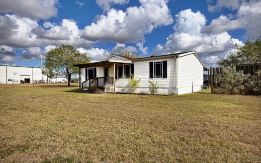 Robstown Texas horse real estate listing photo 1