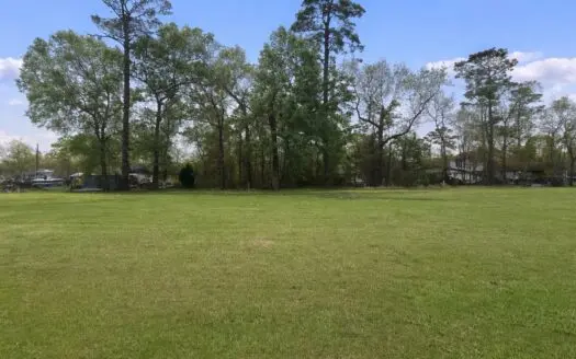 Build Your Dream Home on the Golf Course with Lake Houston access