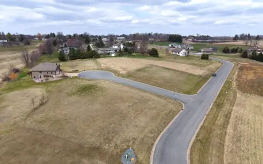 Large Lot With Golf Course Access For Sale