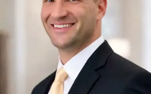 agent profile picture for Bryan Terry on golf properties website