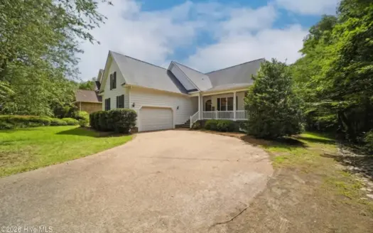 Albemarle Plantation Home For Sale In Hertford NC on Creek