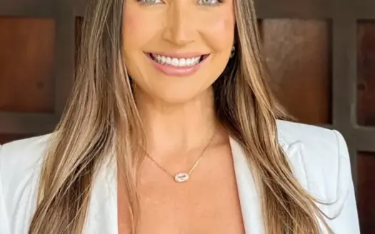 agent profile picture for Diana Madrigal on golf properties website