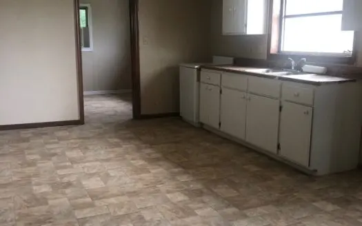 Full Brick 3 Br 1 Ba Home on 24 Acres in Hawkins County Tn