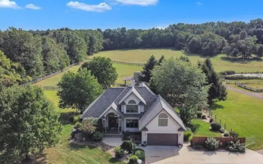 Fine Country Home Offered in the Gull Lake School District
