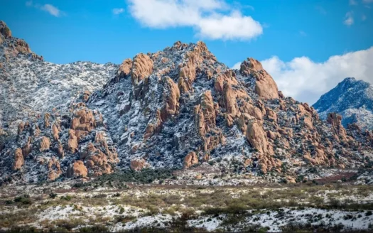 Spectacular property with gorgeous 360 mountain views