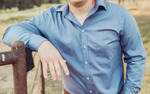 agent profile picture for Josh Ryan on horse properties website