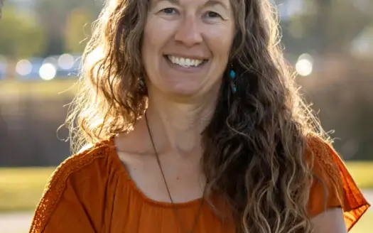 agent profile picture for Allison Klein on horse properties website
