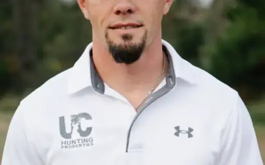 agent profile picture for Ty Cumley on horse properties website
