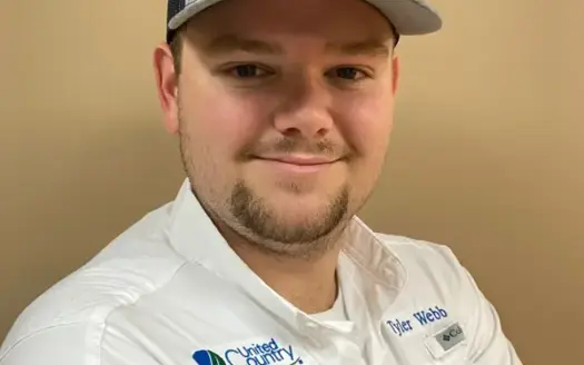 agent profile picture for Tyler Webb on horse properties website