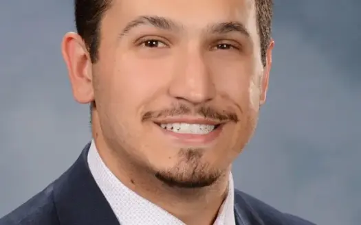 agent profile picture for Alexander Chapa on horse properties website