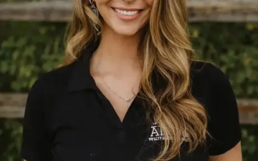 agent profile picture for Kristen Ross on horse properties website