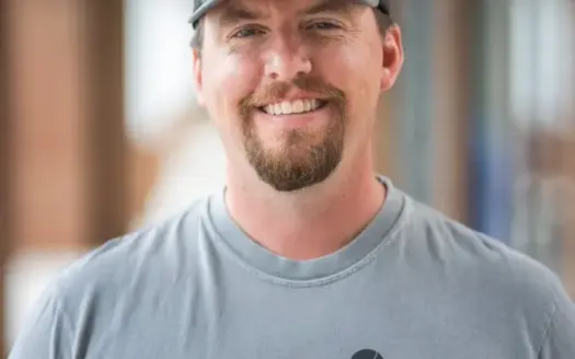 agent profile picture for Levi Cox on horse properties website