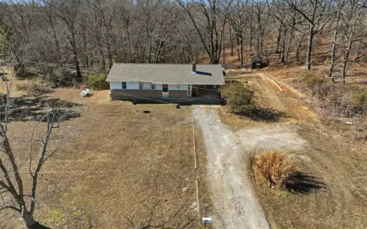 Spacious Home in Gainesville, MO