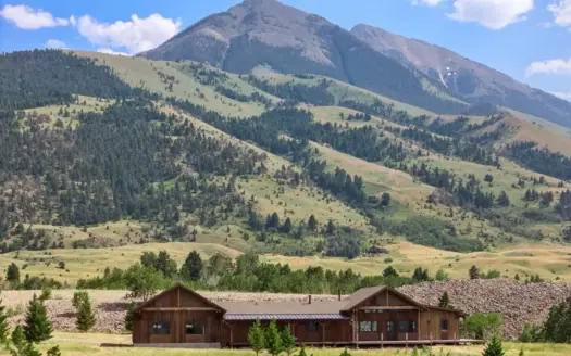 20 Ac Luxury Home In Paradise Valley Mt