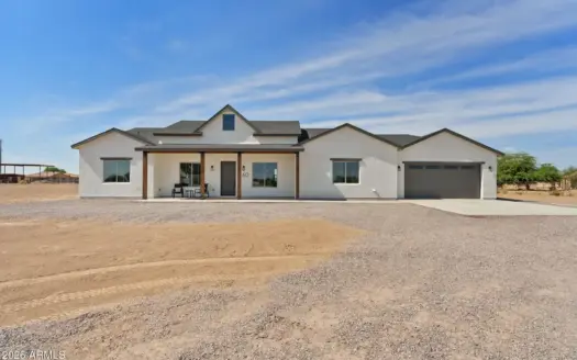 Horse-Ready New Construction in Casa Grande AZ