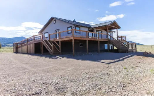Custom Ranch Home with Sangre de Cristo Mountain Views