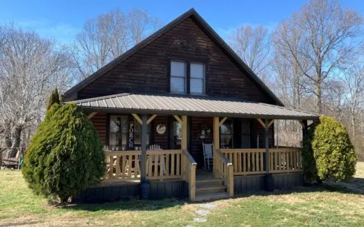 Log Style Home – Basement – Deck – Dunnville, Kentucky