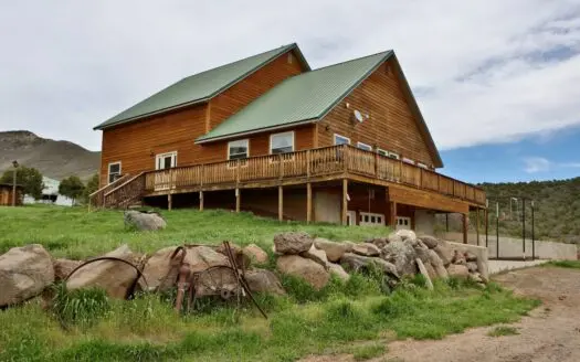 Colorado Mountain Hunting Lodge Bordering Blm with Creek