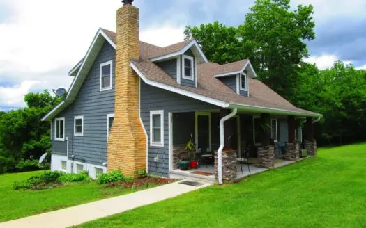 Craftsman Style Home on Beautiful Bull Shoals Lake