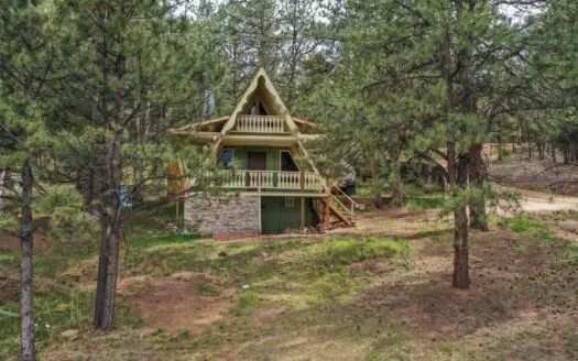 Adorable A-frame Cabin with Mountain Views
