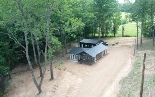Cabin with Creek for Sale in Tennessee