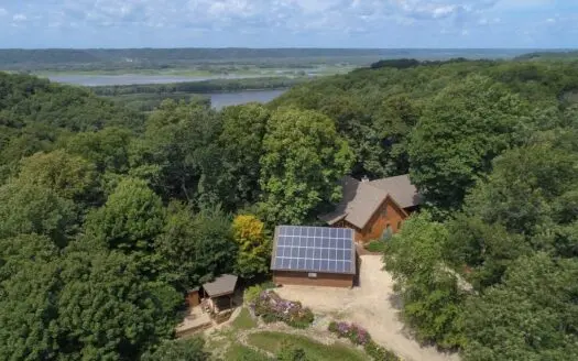 Lavish Lodge with 5-star Business Potential Overlooking Miss