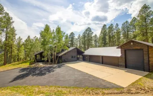 Luxurious Secluded Country Home for Sale in Bayfield, Co!
