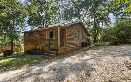 Income Producing Cabin in Alton, MO